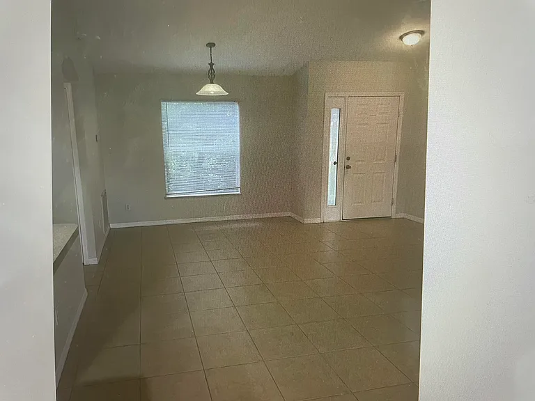 435 SW Lakota Ave — Photo 10