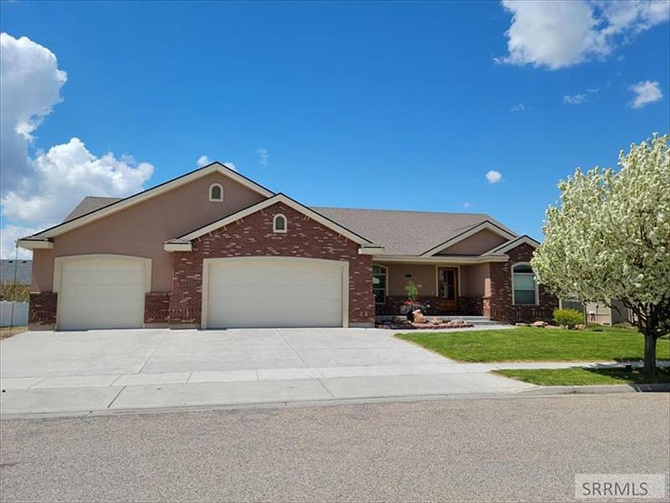 1st image of 4935 Eaglewood Dr