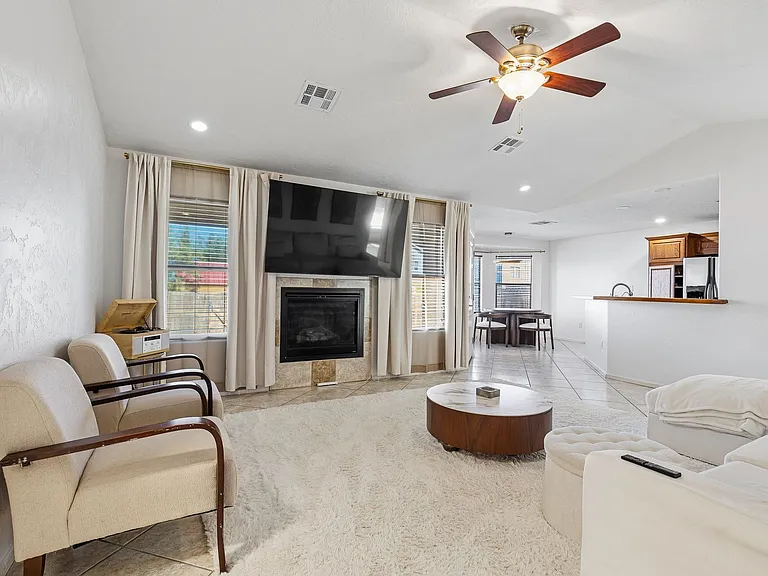 600 Coronado Dr — Photo 5