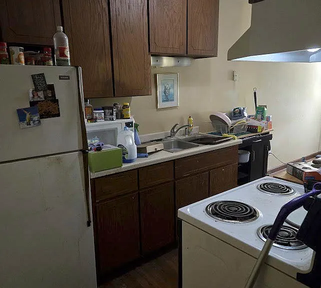 5911 Oxford St #4 — Photo 2