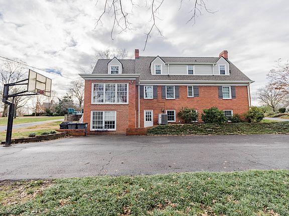 5th image of 1733 Orchard Pl