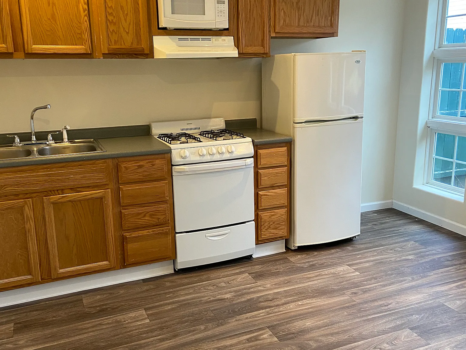 1 bed, 500 sqft, $1,299 — Photo 2