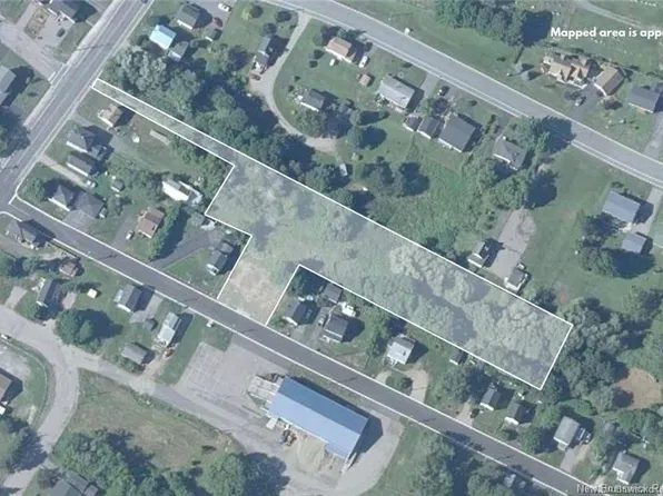 1163 King Ave, Bathurst, NB E2A 1S3