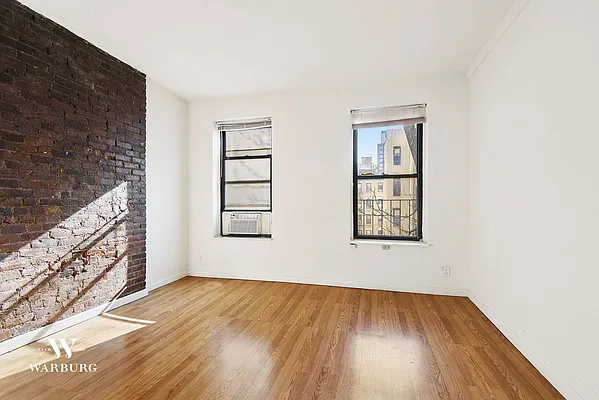 Rented by Warburg | media 6