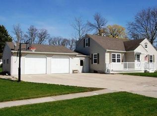 445 Rose Ave, Garner, IA 50438