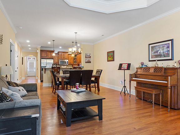 2nd image of 7699 Lenox Trace Dr