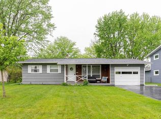 111 Washburn Dr, East Syracuse, NY 13057
