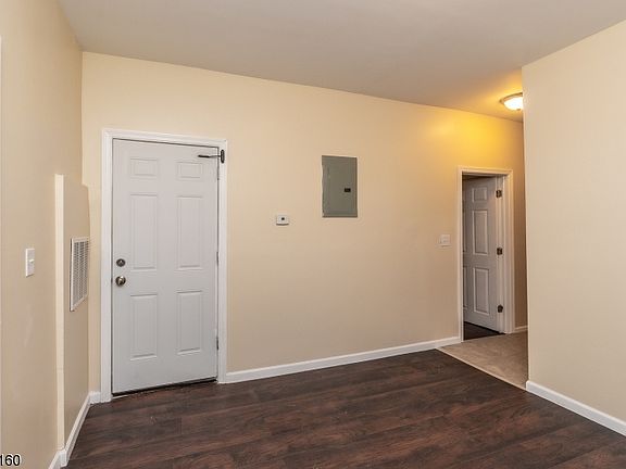 5th image of 96-98 N Munn Ave #3