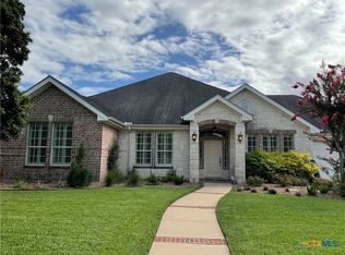 205 Tracy Ln, Victoria, TX 77904