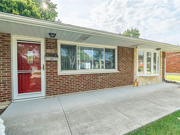 3rd image of 305 Lang Ct