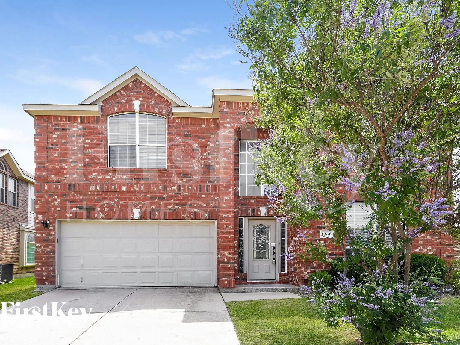 4 bed, 2.5 bath, 2846 sqft, $3,140 — Photo 1