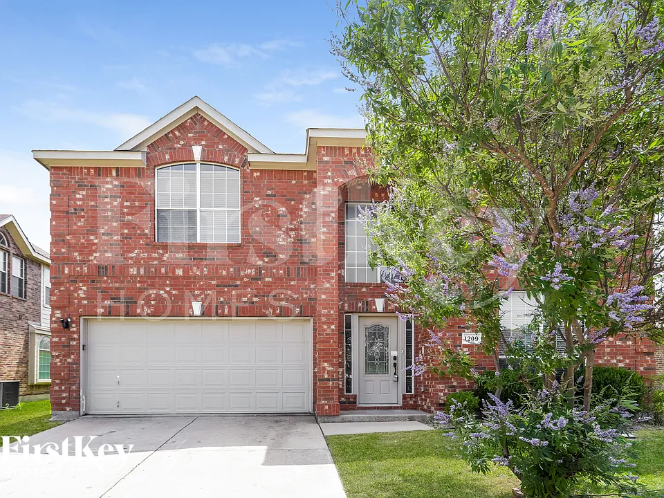 1209 Wentwood Dr