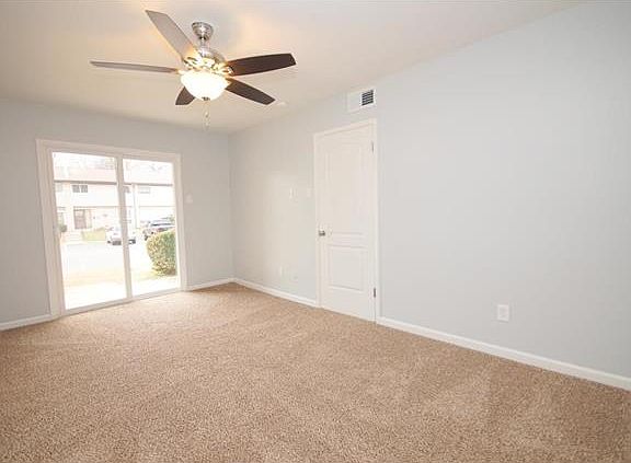 5th image of 10123 Sakura Dr APT B