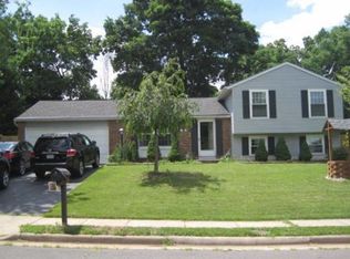 1351 Rock Chapel Rd, Herndon, VA 20170