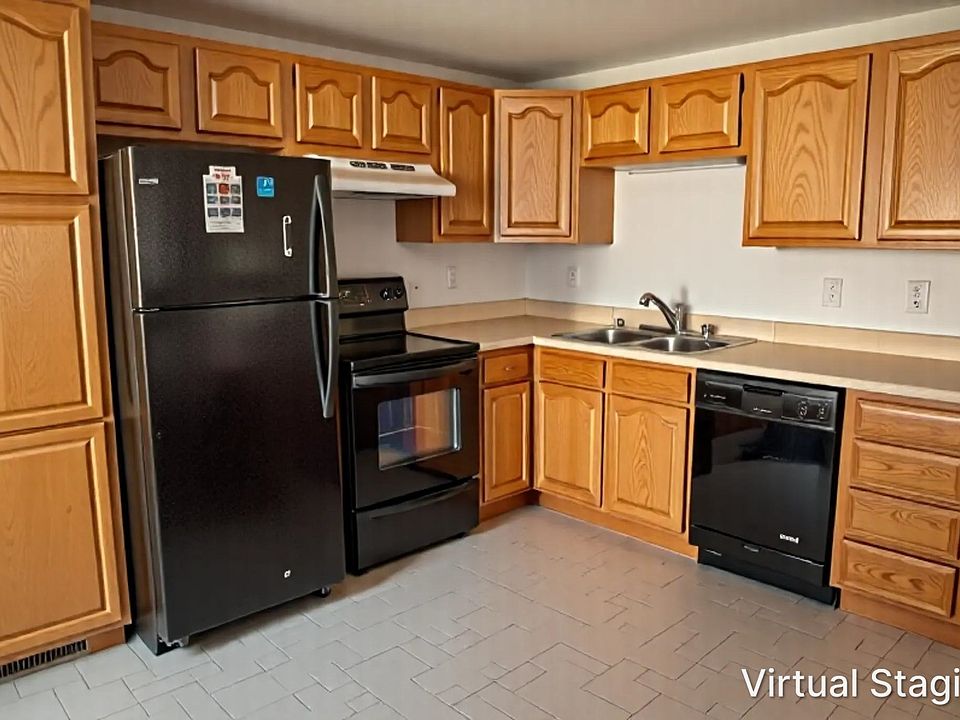 1st image of 615 N Level St