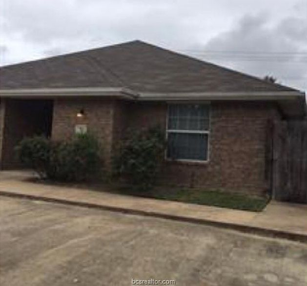 1st image of 3748 Oldenburg Ln