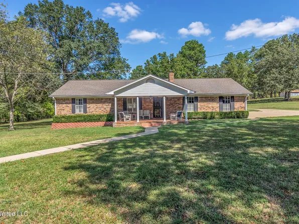 73 Chrestman Ln, Byhalia, MS 38611