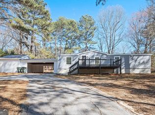 145 Oak Valley Dr SW, Oxford, GA 30054