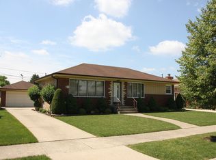 7145 W Lill St, Niles, IL 60714