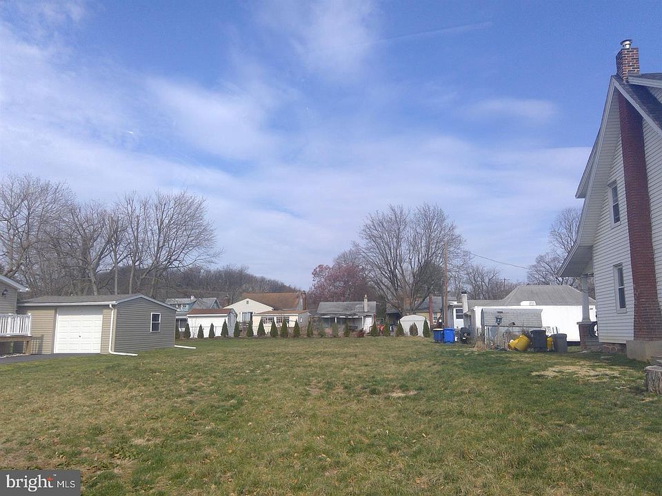 1st image of 103 Hutton Rd