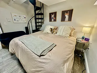 Rented by R New York