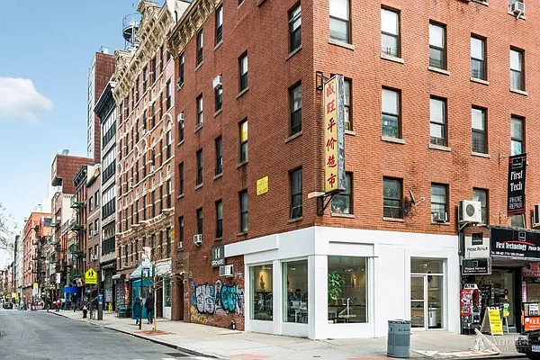 Rented by Anchor Associates | media 22