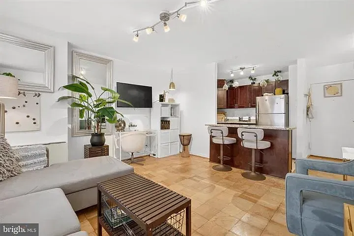 1 bed, 534 sqft, $2,995 — Photo 4