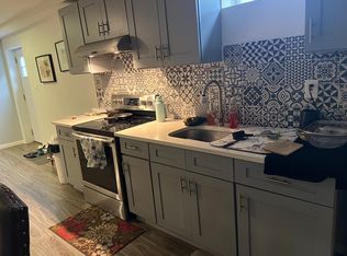 (Undisclosed Address), Syosset, NY 11791