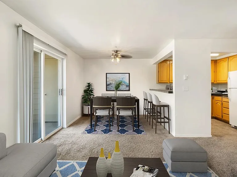 ONE MONTH FREE RENT — Photo 2
