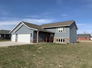 825 8th Ave SW, Perham, MN 56573