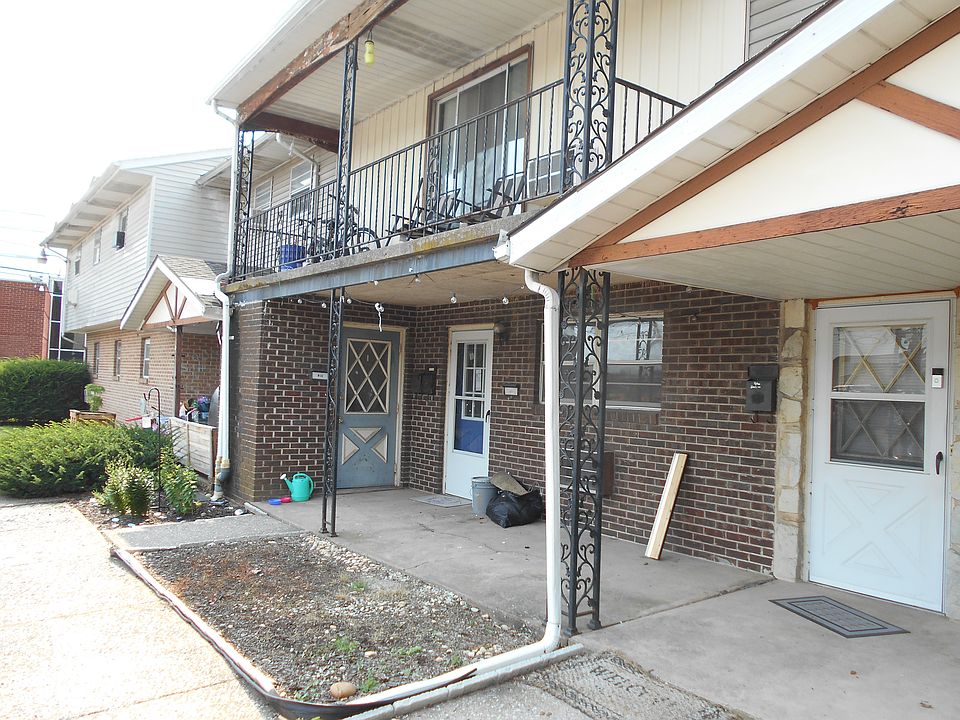 1st image of 718 E 18th St APT B10