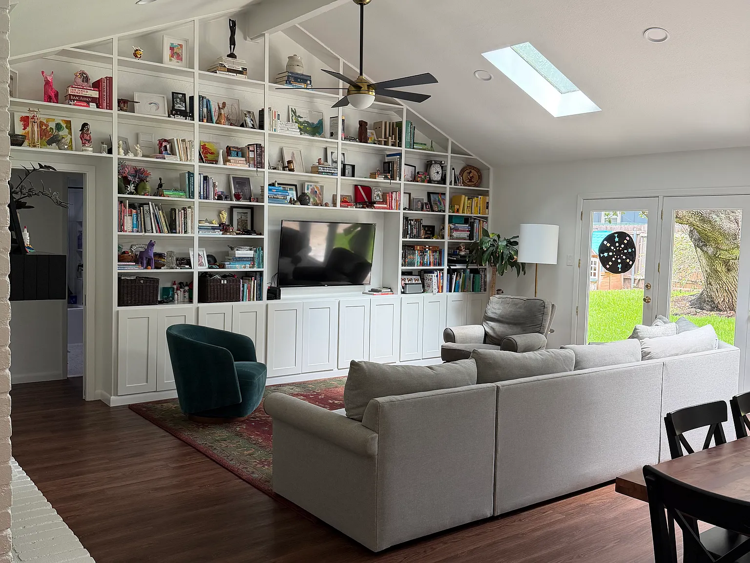 4 bed, 1714 sqft, $3,300 — Photo 1