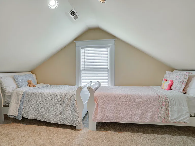 408 N Wilson Blvd — Photo 18