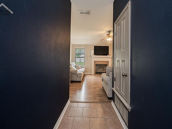 4th image of 104 Hidden Creek Ln