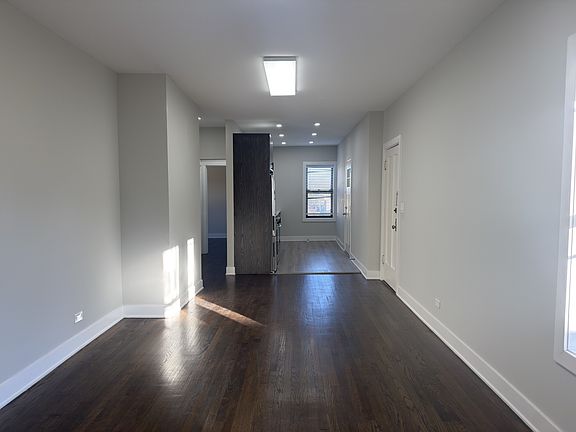 3rd image of 5162-66 W Montrose Ave #6B