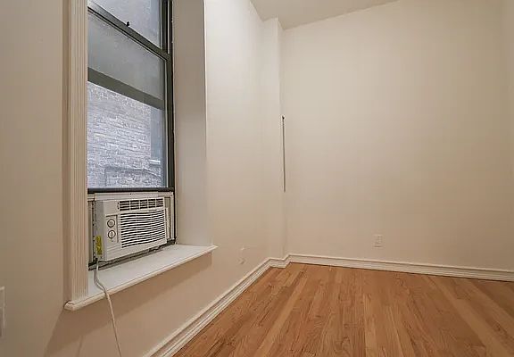 5th image of 203 Bleecker St #9