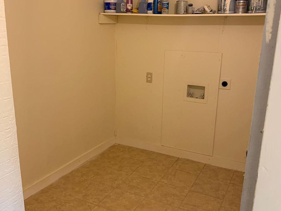 1st image of 523 W Lynwood Ave #1