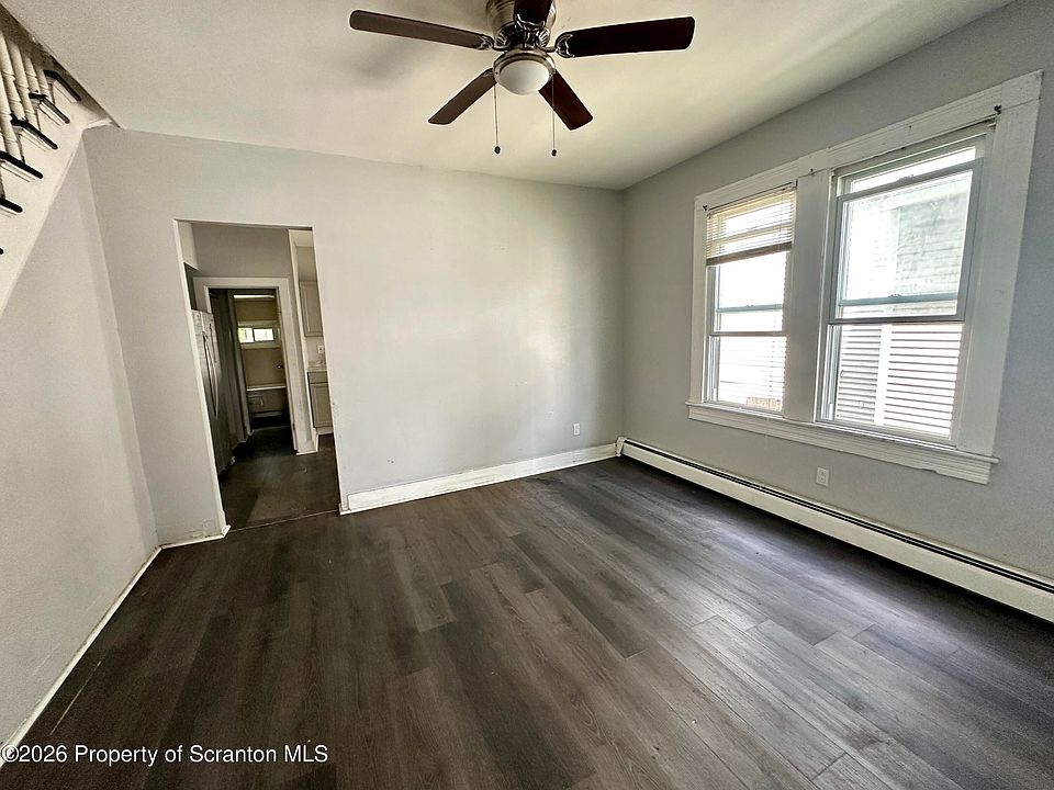 1st image of 1031 Diamond Ave