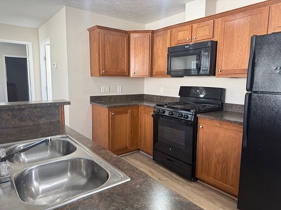 3rd image of 3590 Windsor Woods Dr #183
