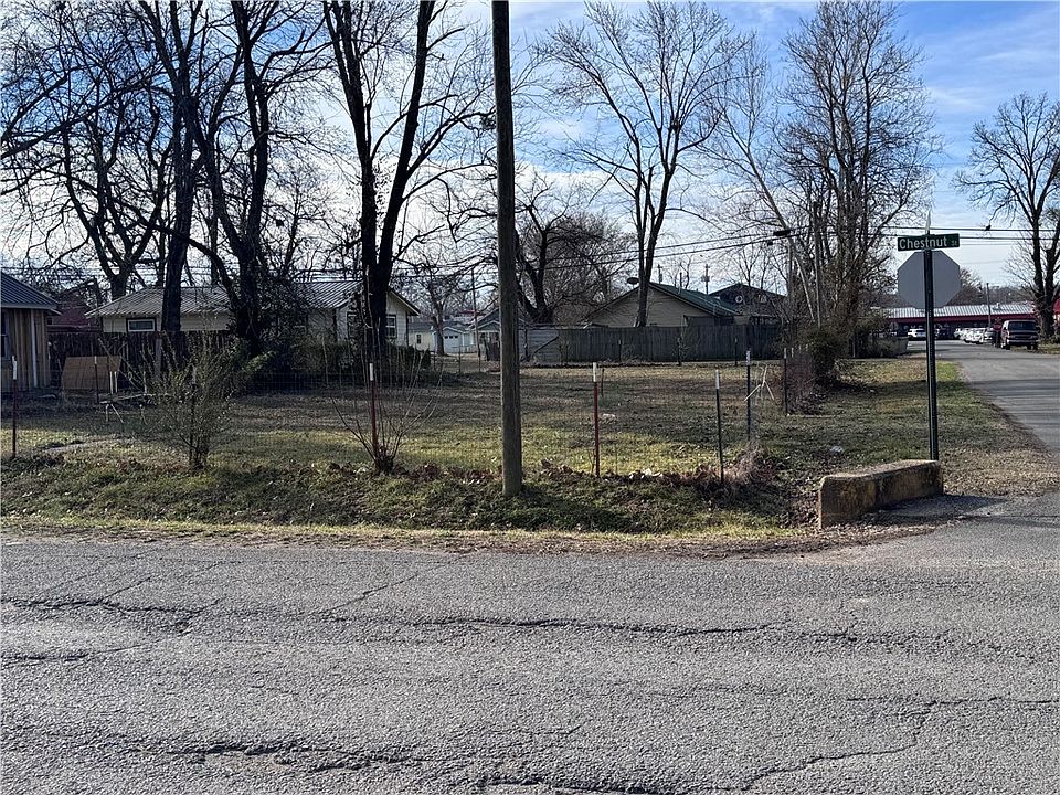 1st image of 199 N 7th St #3