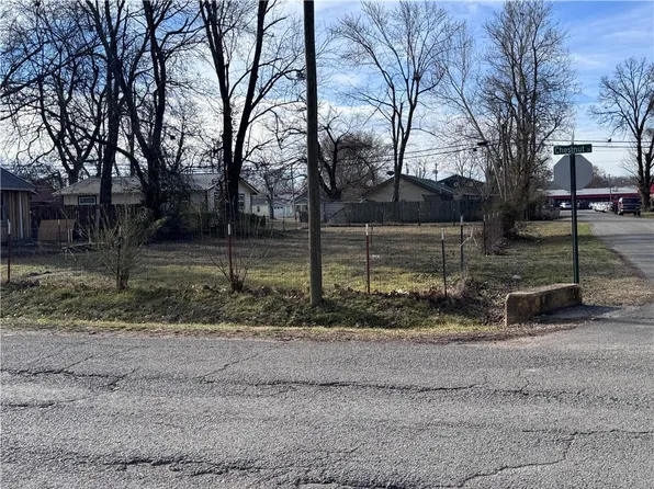 199 N 7th St #3, Stilwell, OK 74960