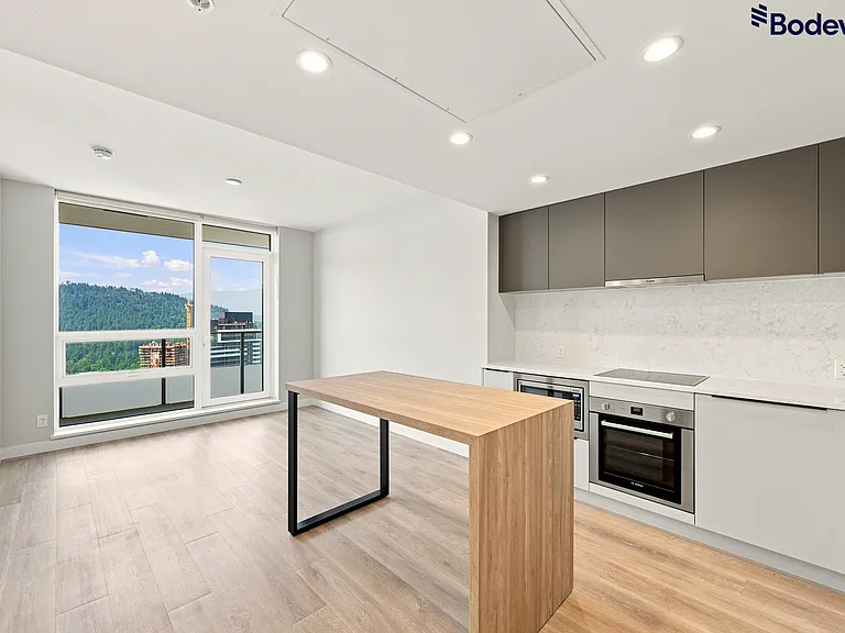 567 Emerson St — Photo 1
