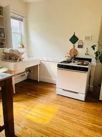 17 Park Ave — Photo 3