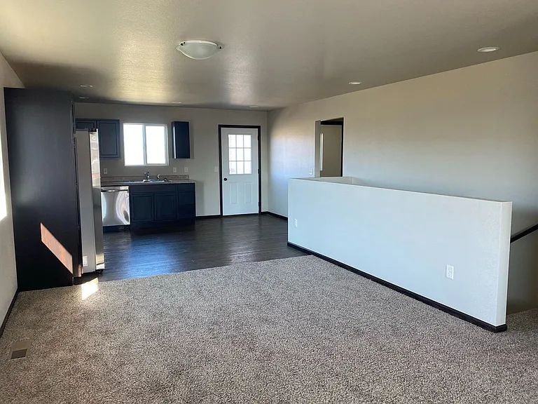 845 Diamond Ridge Blvd — Photo 5