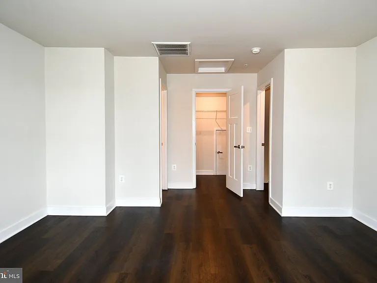 4917 Crest View Dr — Photo 30