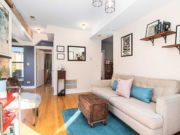 5th image of 3056 W Sunnyside Ave #3W