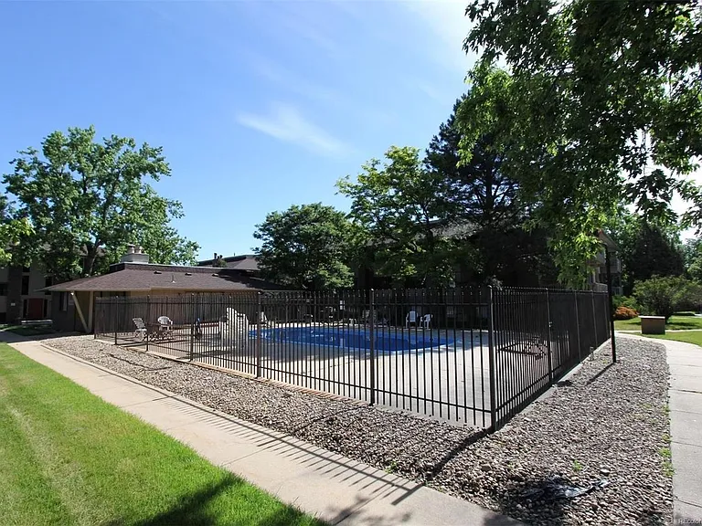 600 Manhattan Dr #C2 — Photo 13