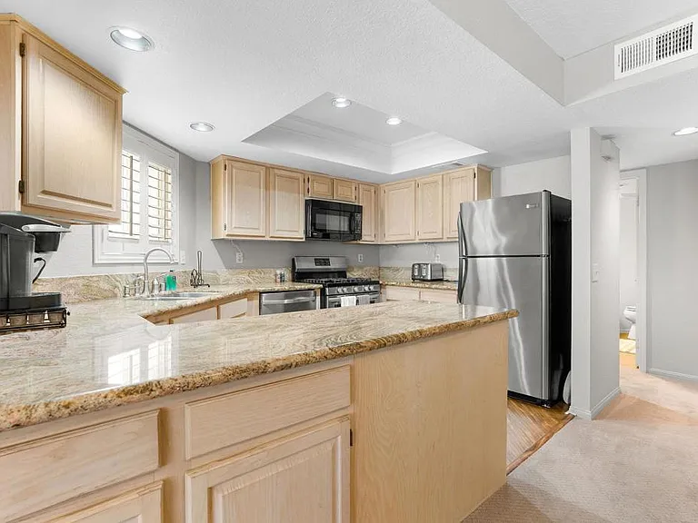 621 N Pacific St N #204 — Photo 10