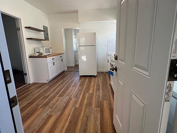 4th image of 78 Pulaski Ave #2