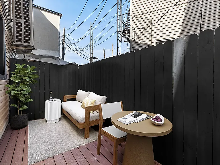 10 Hausman St — Photo 13